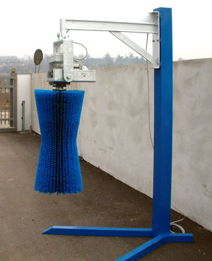 Agri-Brush (Bild p� Agri-Brush monterad p� frist�ende st�ll)